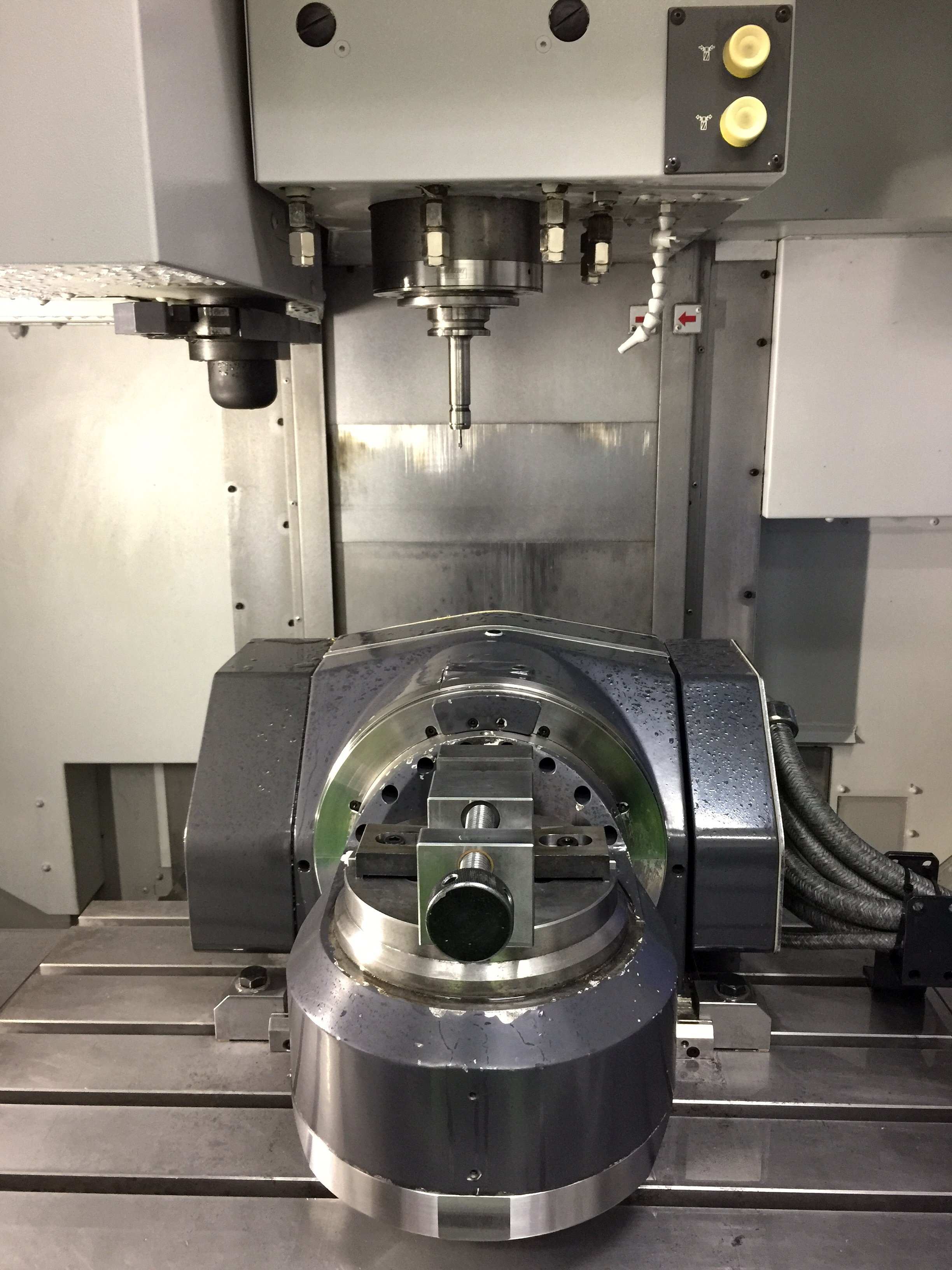 work-clamp-cnc-5-axis-machine-close-up-industrial-machine